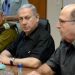 Ο Μενζταμίν Νετανιάχου στο κέντρο, αριστερά του ο Μοσέ Γιααλόν και δεξιά του ο Γκάμπι Ασκενάζι