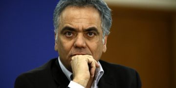 O υπουργός Εργασίας και Κοινωνικής Αλληλεγγύης Πάνος Σκουρλέτης, στην συνέντευξη Τύπου την Πέμπτη 26 Φεβρουαρίου 2015, με θέμα την απλούστευση των διαδικασιών του Σώματος Επιθεωρητών Εργασίας (ΣΕΠΕ) η οποία αποσκοπεί στην ενίσχυση των διαδικασιών ελέγχου και στην αποτελεσματικότερη λειτουργία και εκτέλεση των αρμοδιοτήτων του Σώματος στο νέο περιβάλλον ηλεκτρονική διακυβέρνησης. 
(EUROKINISSI/ΣΤΕΛΙΟΣ ΜΙΣΙΝΑΣ)