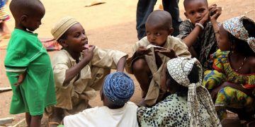Action Against Hunger provides ready-to-eat therapeutic foods to malnourished children in Central African Republic (Credit: Lucile Grosjean / ACF International) (CNW Group/Action Against Hunger (AAH))