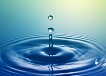 Falling a drop of water