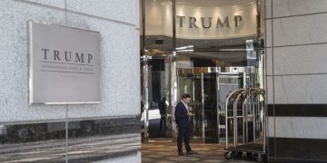 FI-TRUMP-TOWER-TORONTO TORONTO, ON - JUNE 27  -   The Trump Organization has agreed to sell the management contracts for the Trump International Hotel and Tower Toronto to JCF Capital. June 27, 2017. Bernard Weil/Toronto Star Bernard Weil/Toronto Star