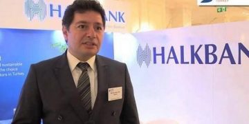 Ο Ερντογάν θυσίασε το διευθυντή του Χρηματιστηρίου για να μιλήσει με τον Μπάιντεν