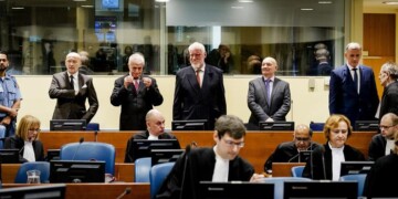 Aυλαία έριξε από την 1η Ιουλίου και έπειτα από 28 χρόνια το Διεθνές Ποινικό Δικαστήριο για την πρώην Γιουγκοσλαβία, το οποίο έκδωσε την τελευταία του απόφαση, καταδικάζοντας με δωδεκαετή κάθειρξη τους πρώην επικεφαλής της Υπηρεσίας Πληροφοριών της Σερβίας, Γιόβιτσα Στάνισιτς και Φράνκο Σιμάτοβιτ