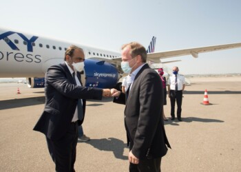 Sky Express, Γρύλος και Καραμανλής