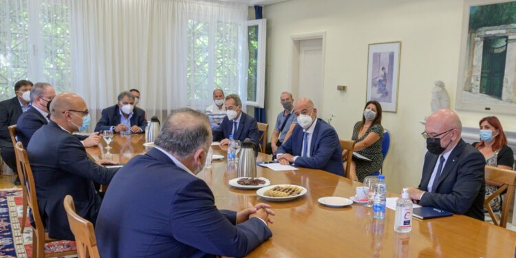 Ο Δένδιας στη Βόρεια Μακεδονία: Μηνύματα και στίγματα