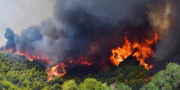 φωτιά στην αρχαία ολυμπία