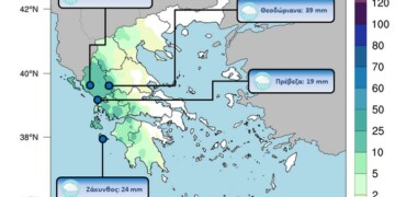 Χάρτης 1. Τα ημερήσια ύψη βροχής στη χώρα μας, καθώς επίσης και σε 4 επιλεγμένες περιοχές έως περίπου τις 08:00 της Τρίτης 02/11, όπως καταγράφτηκαν από το δίκτυο αυτόματων μετεωρολογικών σταθμών του Εθνικού Αστεροσκοπείου Αθηνών / meteo.gr.  