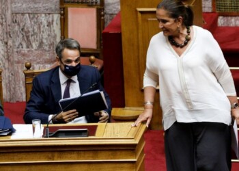 Κυριάκος Μητσοτάκης κασι Ντόρα Μπακογιάννη