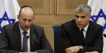Γιαίρ Λαπίντ, Ναφτάλι Μπένετ