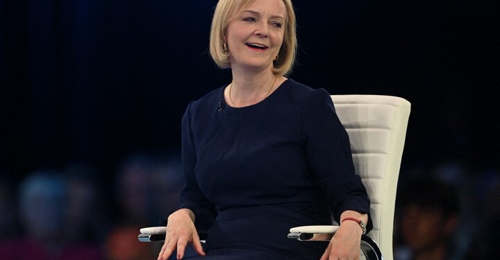 Liz Truss sittig