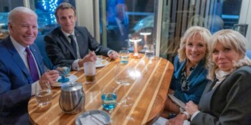 Τον ελάχιστο κοινό παρονομαστή των διμερών σχέσεων ΗΠΑ και Γαλλίας προέβαλαν ο Τζο Μπάιντεν και ο Εμάνουελ Μακρόν,