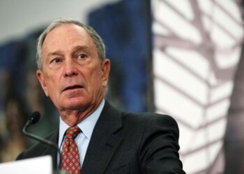 Ο Michael Bloomberg