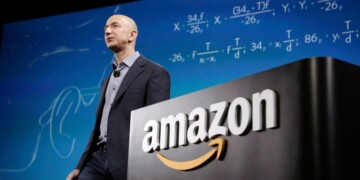 Σφαγή εργαζομένων στην Amazon: 18,000 απολύσεις ενώ έρχεται ύφεση