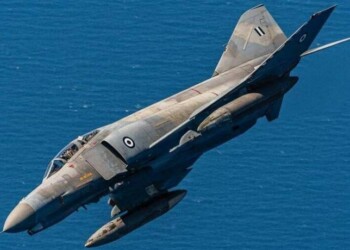 Πτώση F-4: Νεκρός ανασύρθηκε ο ένας πιλότος - Συνεχίζονται οι έρευνες για τον δεύτερο