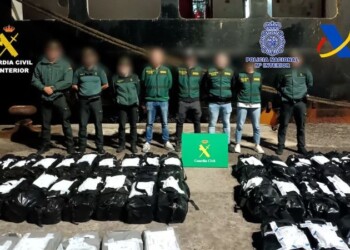 Σε εξέλιξη βρίσκονται οι έρευνες των ισπανικών αρχών με τη συνδρομή Europol και Interpol για τον εντοπισμό ιδιοκτητών του υπό ελληνική διαχείριση πλοίου Blume