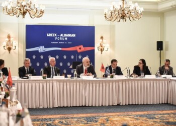 Εντι Ράμα: Πρόσκληση σε Έλληνες επενδυτές από το βήμα του Greek-Albanian Forum