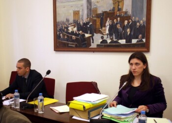Το περίεργο ταξίδι των «ορφανών »του Κασιδιάρη προς στη Ζωή Κωνσταντοπούλου
