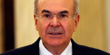 Ο Βασίλης Σκουρής