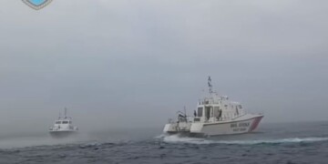 Εμπλοκή στην επιχείρηση διάσωσης μετά από σύγκρουση πλοίων στη Χίο