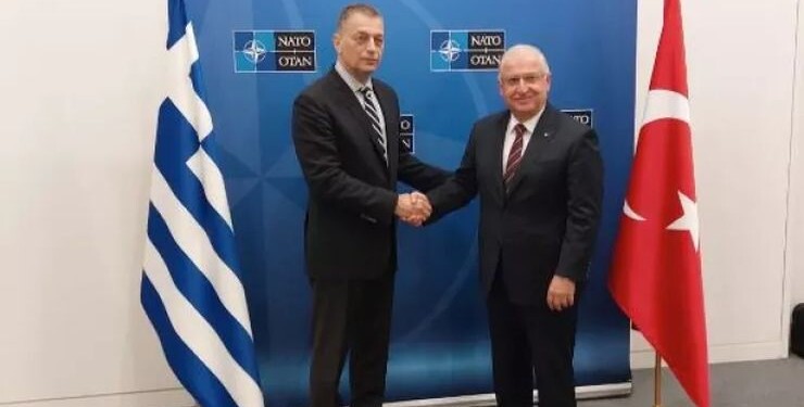 Ενθαρρυντικές είναι οι πρώτες ενδείξεις από τις επαφές των υπουργών Άμυνας Ελλάδας και Τουρκίας, Αλκιβιάδη Στεφανή και Γιασάρ Γκιουλέρ.