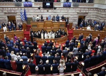 Ορκίστηκαν οι 300 - Οδικός χάρτης για τις επόμενες κινήσεις