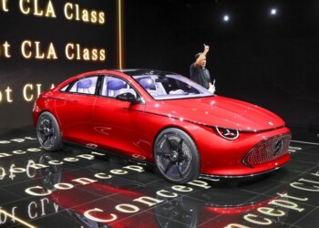 Ματ της Mercedes στην Tesla με EV που βγάζει 750 χιλιόμετρα χωρίς φόρτιση