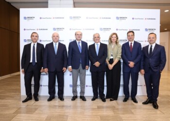 Κωνσταντίνος Βασιλείου, Αναπληρωτής Διευθύνων Σύμβουλος της Eurobank και Επικεφαλής Corporate & Investment Banking

Γιώργος Ζανιάς, Πρόεδρος του Διοικητικού Συμβουλίου της Eurobank

Κωστής Χατζηδάκης, Υπουργός Εθνικής Οικονομίας και Οικονομικών

Βασίλειος Καζάς, Διευθύνων Σύμβουλος της Grant Thornton

Eve Psalti, Senior Engineering Director – Azure AI, Microsoft, Seattle, USA

Φωκίων Καραβίας, Διευθύνων Σύμβουλος της Eurobank

Μάρκος Βερέμης, Εταίρος στην Big Pi Ventures Capital, Πρόεδρος της Επιτροπής Καινοτομίας του ΣΕΒ
