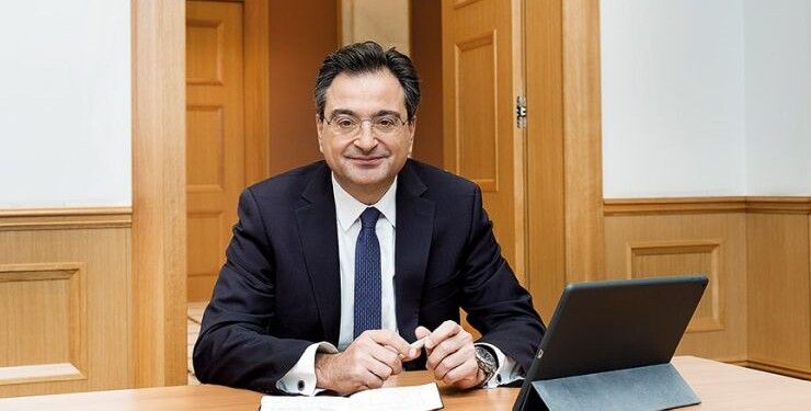 Ο CEO της Eurobank Φωκίων Καραβίας