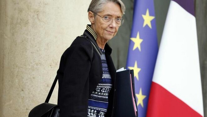 (FILES) French Prime Minister Elisabeth Borne leaves at the end of the weekly cabinet meeting at the Elysee palace in Paris, on October 5, 2022. French Prime Minister Elisabeth Borne has tendered her resignation from the government, French President Emmanuel Macron has accepted it, announced the presidency on January 8, 2024. (Photo by Ludovic MARIN / AFP)