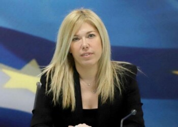 Η Θεώνη Αλαμπάση