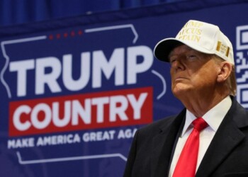 Former U.S. President and Republican presidential candidate Donald Trump campaigns in Indianola, Iowa, U.S., January 14, 2024. REUTERS/Brendan McDermid