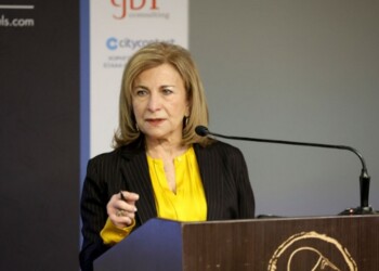 Η πρόεδρος της Ενωσης Ξενοδόχων Αττικής και Αργοσαρωνικού Λαμπρινή Καρανάσιου Ζούλοβιτς