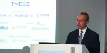 «Τις τελευταίες δεκαετίες ο τεχνικός – κατασκευαστικός κλάδος πρωταγωνιστεί στον εκσυγχρονισμό και την αναβάθμιση του συνόλου των υποδομών και μεταφορών της χώρας», τόνισε ο υπουργός Υποδομών και Μεταφορών Χρήστος Σταϊκούρας,