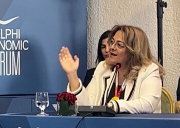 Το μοντέλο της καινοτομίας και της ενσυναίσθησης ως κινητήριο δύναμη της "α-τυπικής" αριστείας, ανέδειξε, μεταξύ άλλων στο Οικονομικό Φόρουμ των Δελφών η CEO της "Μάννα Τσατσαρωνάκη" Ελένη Τσατσαρωνάκη.