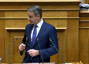 Μέτωπο Μητσοτάκη με τραπεζίτες για να κερδίσει πόντους στην κοινωνία