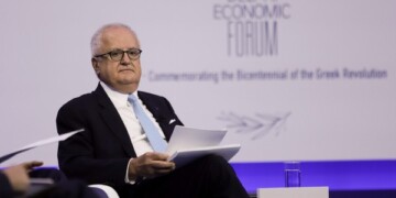 Ο Γιώργος Χατζηνικολάου πρόεδρος της Τράπεζας Πειραιώς και του Χρηματιστηρίου