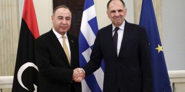 Την επανεκκίνηση των διαπραγματεύσεων Ελλάδας - Λιβύης για την οριοθέτηση ΑΟΖ, ανακοίνωσαν οι δύο πλευρές, στο πλαίσιο της προγραμματισμένης συνάντησης των υπουργών Εξωτερικών